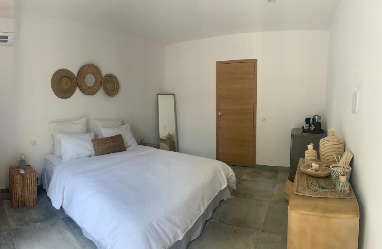 Le Cabanon De Val Bed & Breakfast Gassin Ngoại thất bức ảnh