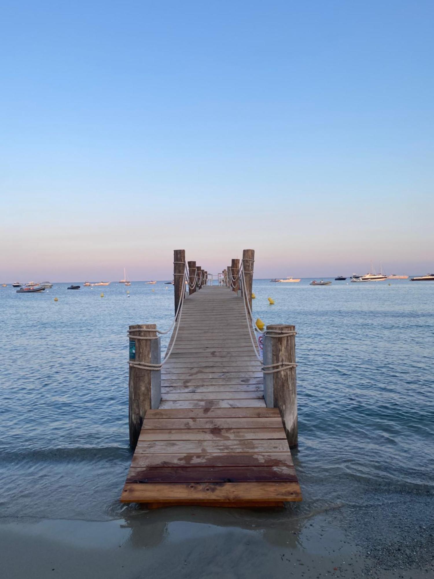Le Cabanon De Val Bed & Breakfast Gassin Ngoại thất bức ảnh